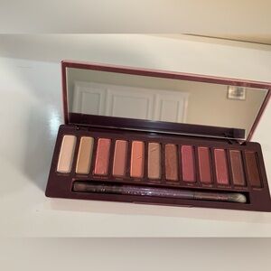 Urban Decay Naked Cherry Palette - Rich Reds and Pinks